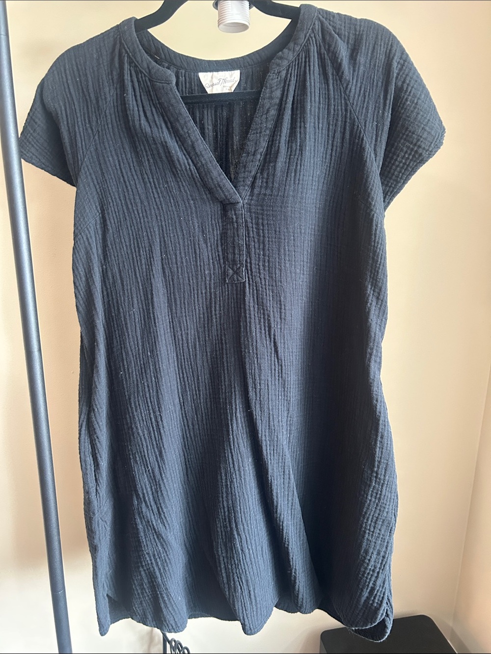 Universal Thread Black Short-Sleeve Textured Dress